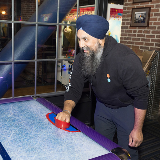 Safe company airhockey