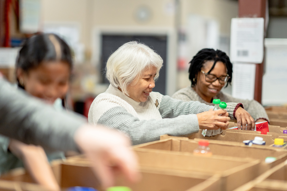 Women volunteering food bank